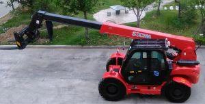 Сільськогосподарський телескопічний навантажувач