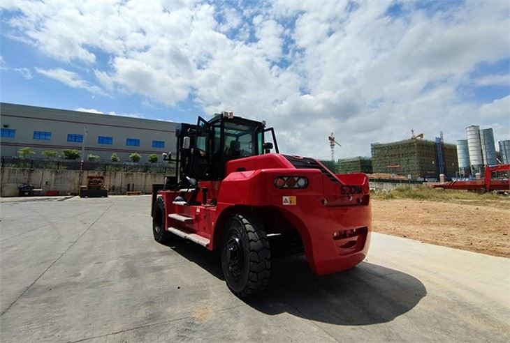 SOCMA Heavy Equipment 15t Forklift For Port